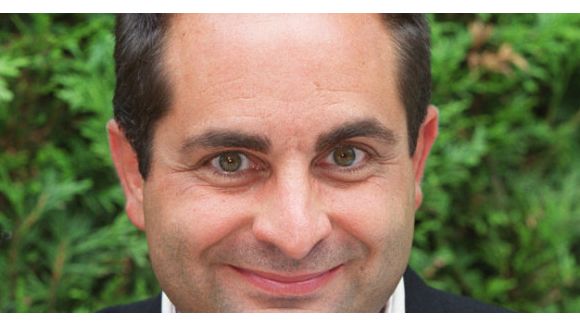 "Touche pas à mon Poste" : Laurent Fontaine est le nouveau chroniqueur de Cyril Hanouna