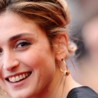 Julie Gayet dans Gala : 3 traits de caractère pour mieux cerner la comédienne