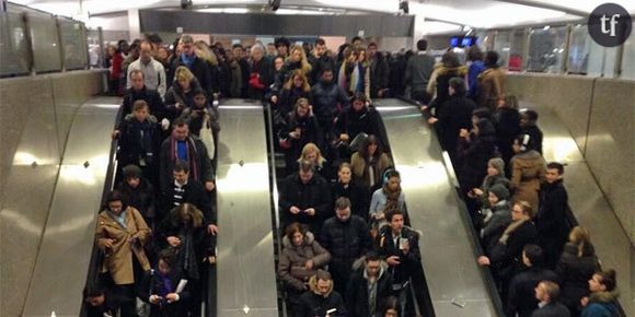 Interruption de trafic sur le RER A et B : les usagers racontent leur galère sur Twitter