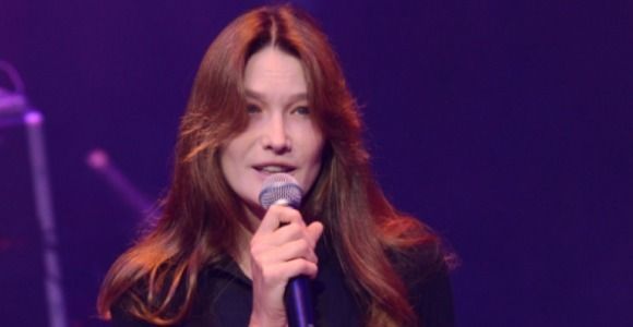 Carla Bruni Sarkozy rêve de monter sur scène dans un one woman show