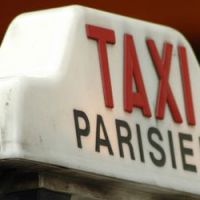 Manifestation des taxis contre la flambée des prix du carburant