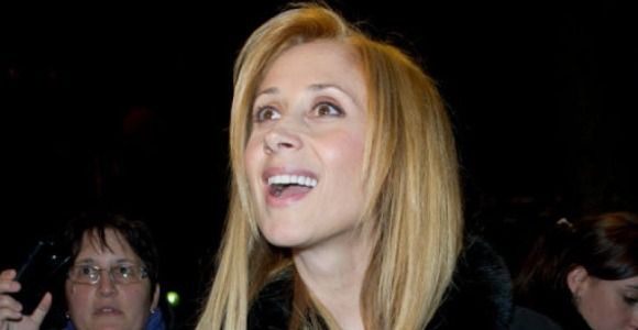 Lara Fabian : ses concerts annulés, de quoi souffre-t-elle ?