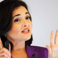 Sheryl Sandberg : 4 trucs qu'on aimerait piquer à la milliardaire numéro 2 de Facebook