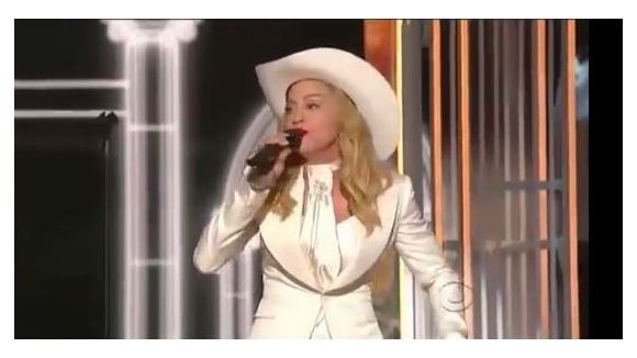 Grammy Awards 2014 : l’étonnante prestation de Madonna (Vidéo Replay)