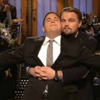 Leonardo DiCaprio et Jonah Hill parodient une scène de "Titanic" dans "Saturday Night Live"