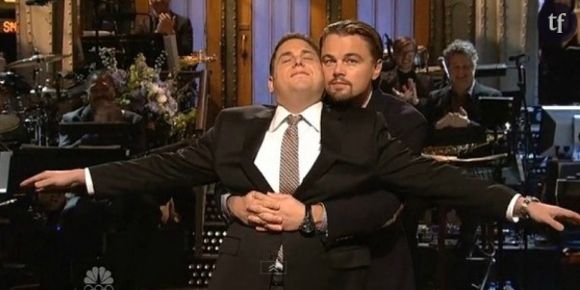 Leonardo DiCaprio et Jonah Hill parodient une scène de "Titanic" dans "Saturday Night Live"