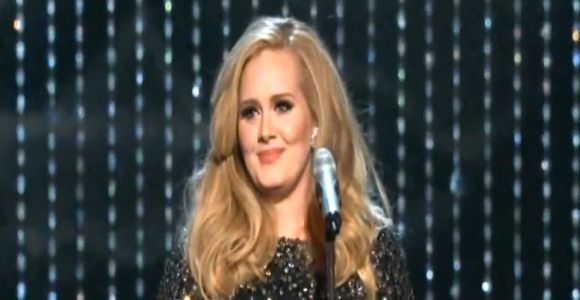 Adele : la chanteuse prépare un album avec Phil Collins