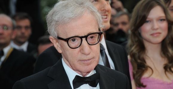 Affaire Woody Allen : un frère de Dylan Farrow affirme qu'elle ment