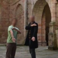 Dieudonné : "quenelles" dans un village détruit par les nazis, enquête ouverte