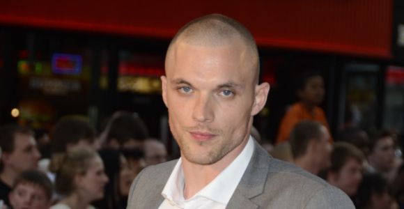 Ed Skrein de "Game of Thrones" remplace Jason Statham dans "Le Transporteur"