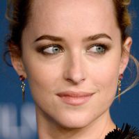 Cinquante nuances de Grey : Dakota Johnson trouve le personnage d'Anastasia "ennuyeux"