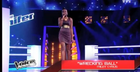The Voice 2014 : Manon vs Ayelya sur Miley Cyrus (Vidéo)