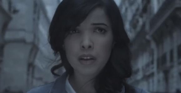 Indila : la chanteuse de « Dernière danse » ne connaît pas Julie Gayet