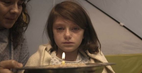 1 seconde par jour dans la vie d'une fillette pendant la guerre - vidéo 