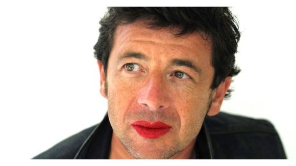 Du rouge sur les lèvres des hommes pour combattre les violences faites aux femmes