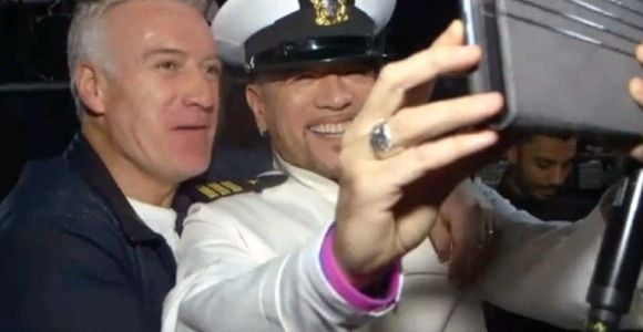 Enfoirés 2014: Didier Deschamps invité surprise du concert - en vidéo