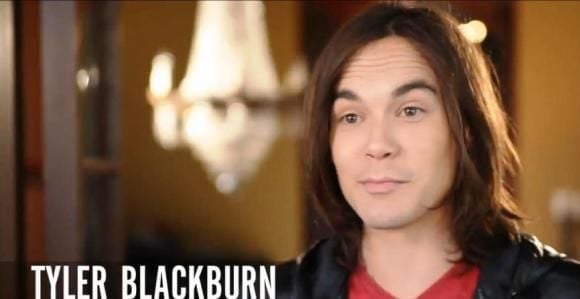 Pretty Little Liars : Tyler Blackburn de retour au casting