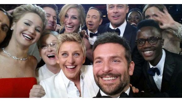 Le selfie va-t-il tous nous envoyer chez le chirurgien esthétique ?