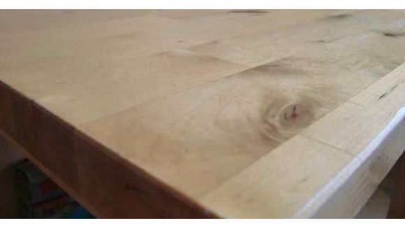 LeBonCoin : une annonce totalement folle pour une table Ikea