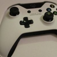 Xbox One : une console blanche vendue à prix d'or sur Ebay