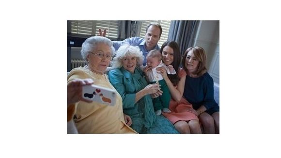 Kate Middleton, reine Élisabeth… : le (faux) selfie de la famille royale