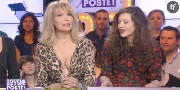 Touche pas à mon poste : Amanda Lear très sexy fait le buzz