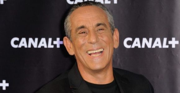 Salut les Terriens : Doria Tillier embarrassée lors de questions sur Nicolas Bedos - en vidéo