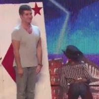 Britain's Got Talent : Simon Conwell n'a pas froid aux yeux face au lanceur de couteaux