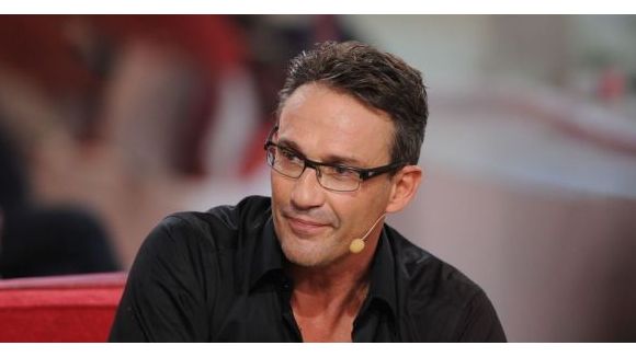 "Sans aucun doute" : le magazine de Julien Courbet ne sera pas reconduit