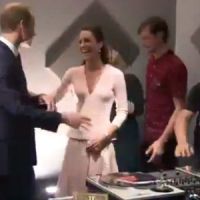 Kate Middleton et William s'improvisent DJ et s’essaient au graffiti - vidéo