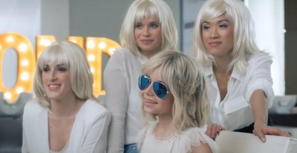 Alizée : sa fille Annily dans le clip de la chanson "Blonde" - vidéo