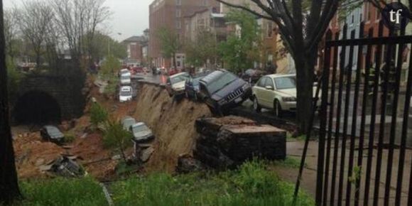 Etats-Unis: une rue entière s’effondre en 30 secondes - en vidéo