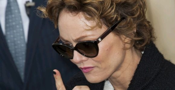 Vivement Dimanche : quelles sont les 5 meilleures chansons de Vanessa Paradis ?