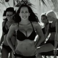 Girl from Ipanema : le clip vidéo très sexy de Kim (Marseillais à Rio)