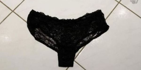 Le Bon Coin Il Vend La Culotte Sale Et Sexy De Sa Femme Terrafemina 9604