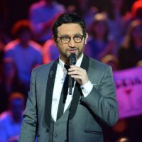 Cyril Hanouna rend un hommage décalé à Conchita Wurst dans "Touche pas à mon poste"