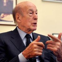 "Les Enfants de la télé" : Valéry Giscard d'Estaing invité d'Arthur