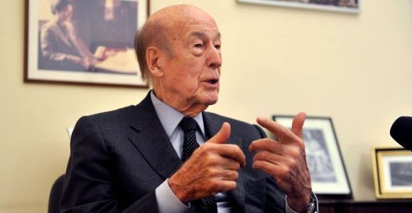 "Les Enfants de la télé" : Valéry Giscard d'Estaing invité d'Arthur