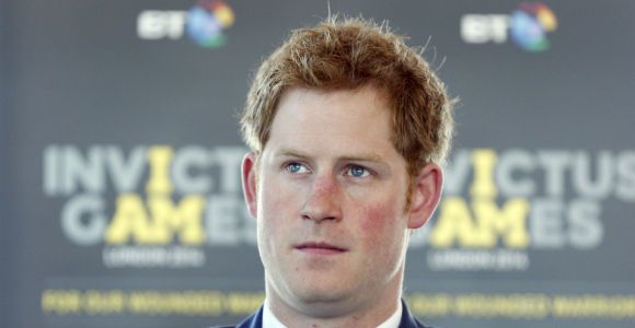 Le prince Harry oublie Cressida Bonas dans les bras d’une mystérieuse blonde