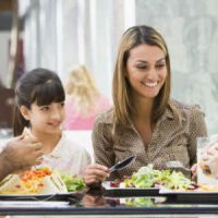 Une ristourne spéciale "enfants sages" dans un restaurant canadien