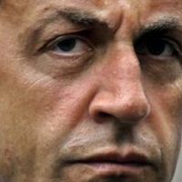 Sarkozy agressé et tiré par le col de sa veste à Brax : la vidéo 