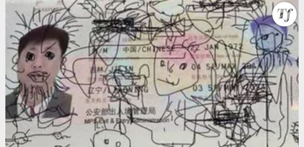 Son fils de 4 ans gribouille son passeport : il est coincé en Corée