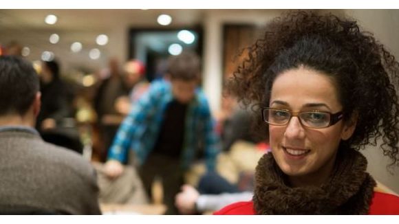 Elle invite les Iraniennes à retirer le voile, on la menace de mort