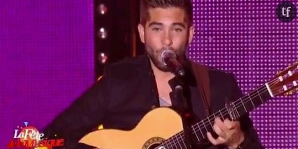 Kendji Girac (The Voice 2014) met le feu pendant la Fête de la musique - en vidéo