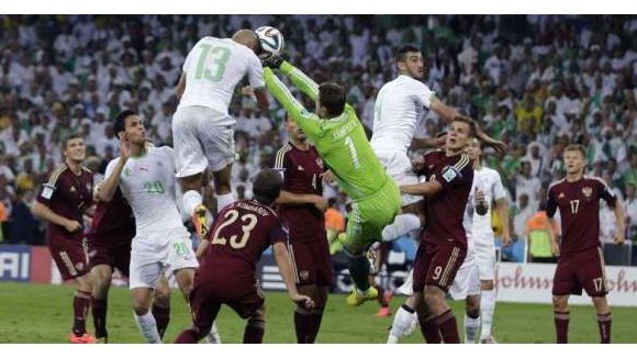 Algérie vs Russie : Fabio Capello et la polémique bidon du laser