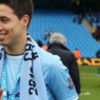 Quand Anara Atanes, la petite amie de Nasri, “clashe” les bleus sur Twitter