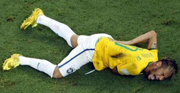 Coupe du monde Brésil : revoir la blessure de Neymar en vidéo