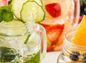 Detox Water : les recettes incontournables des eaux aux fruits