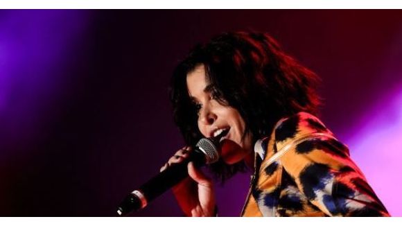 Les Francis : tout le monde est sous le charme de Jenifer