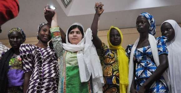 Nigeria : Malala Yousafzai au chevet des familles des lycéennes enlevées